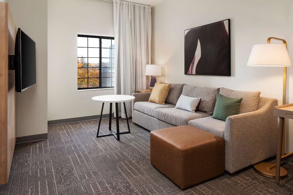 Suite, 1 Bedroom - Photo 3