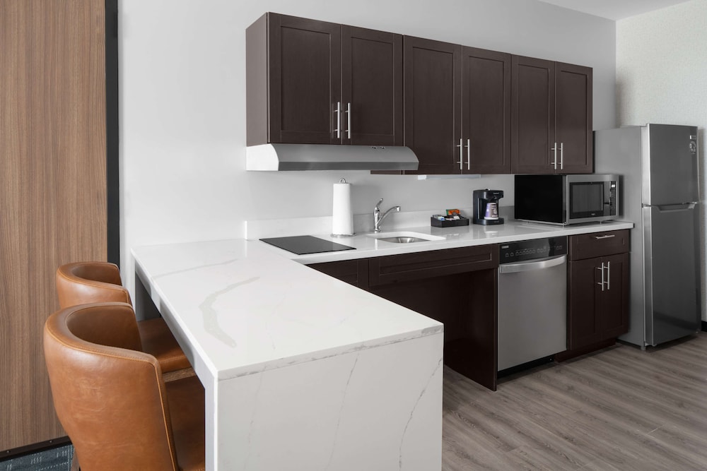 Studio Suite, 2 Queen Beds, Accessible (Roll-In Shower) - Photo 4