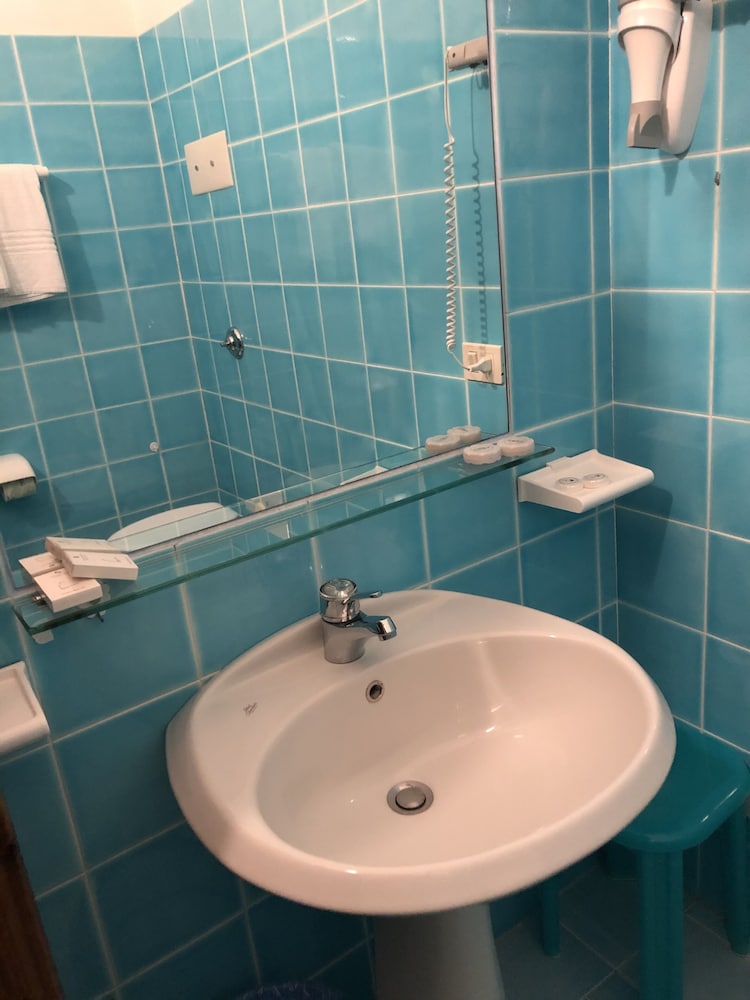 Classic Double Room, 1 Double Bed photo 2