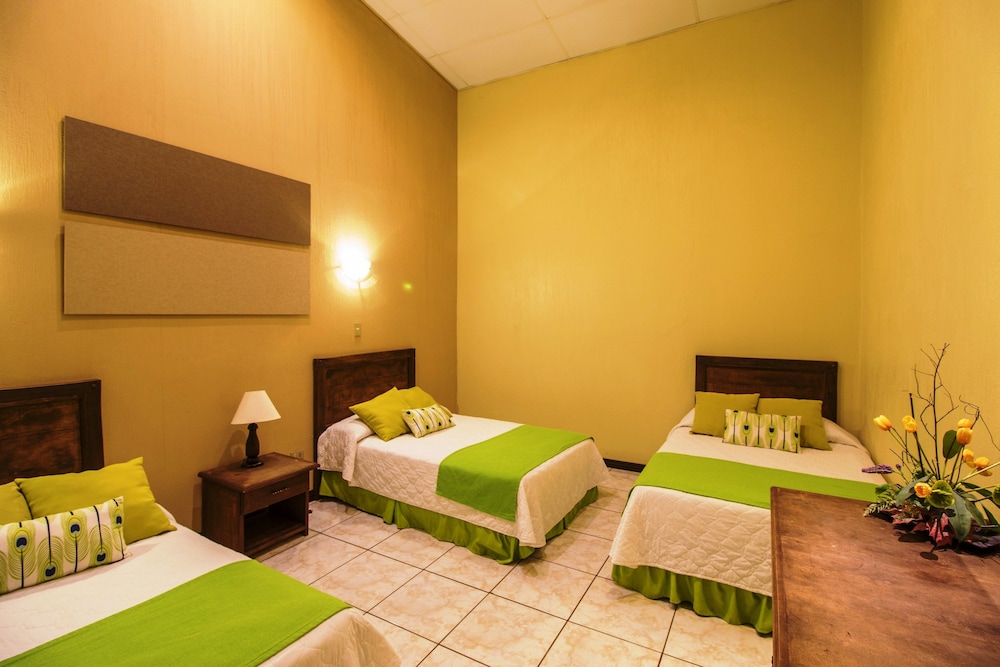 Room, 1 Bedroom photo 2