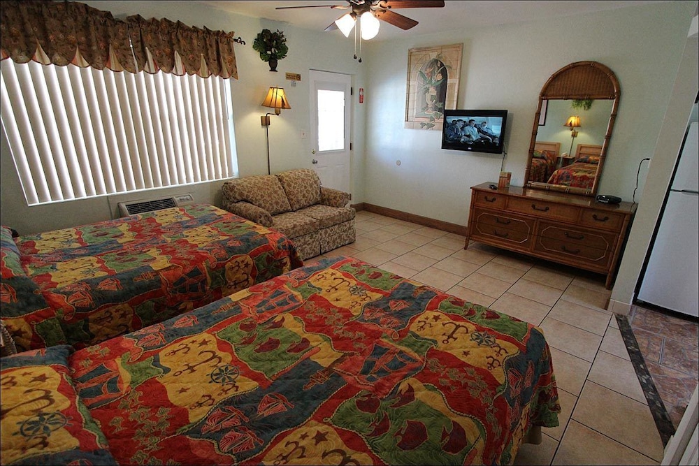 Large Efficiency Room, 2 Double Bed photo 2
