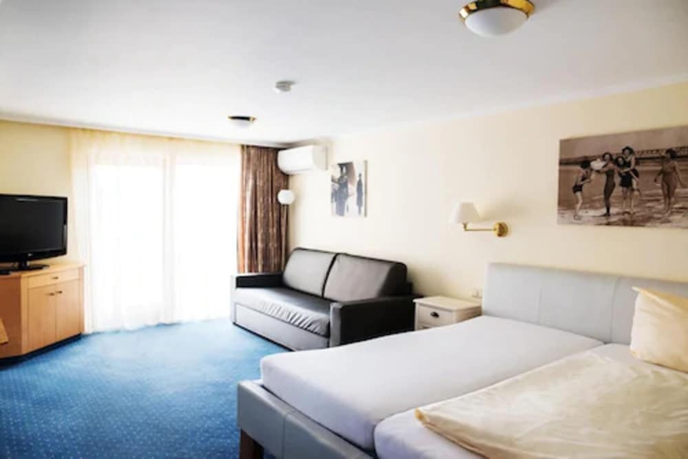 Family Quadruple Room photo 1