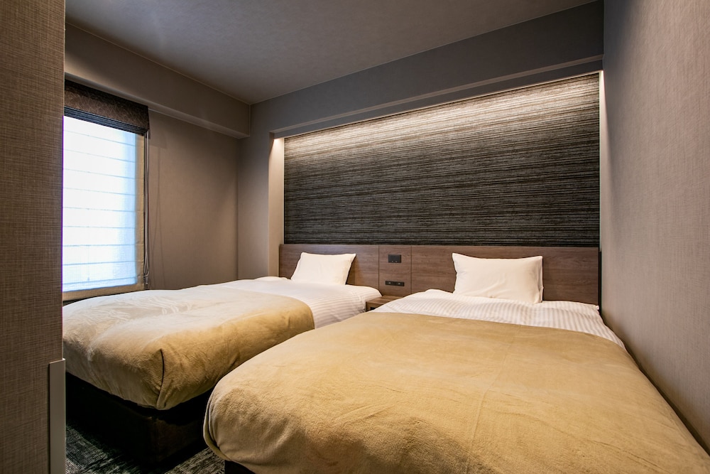 Premium Suite - 1BR with 6beds (with Tatami Room), Non Smoking thumbnail 5
