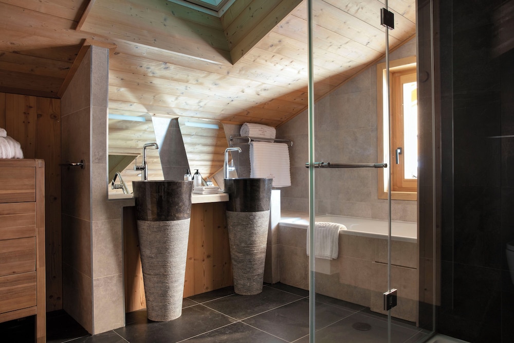 Room, Multiple Beds, Mountain View photo