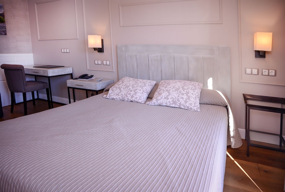 Standard Room photo 2