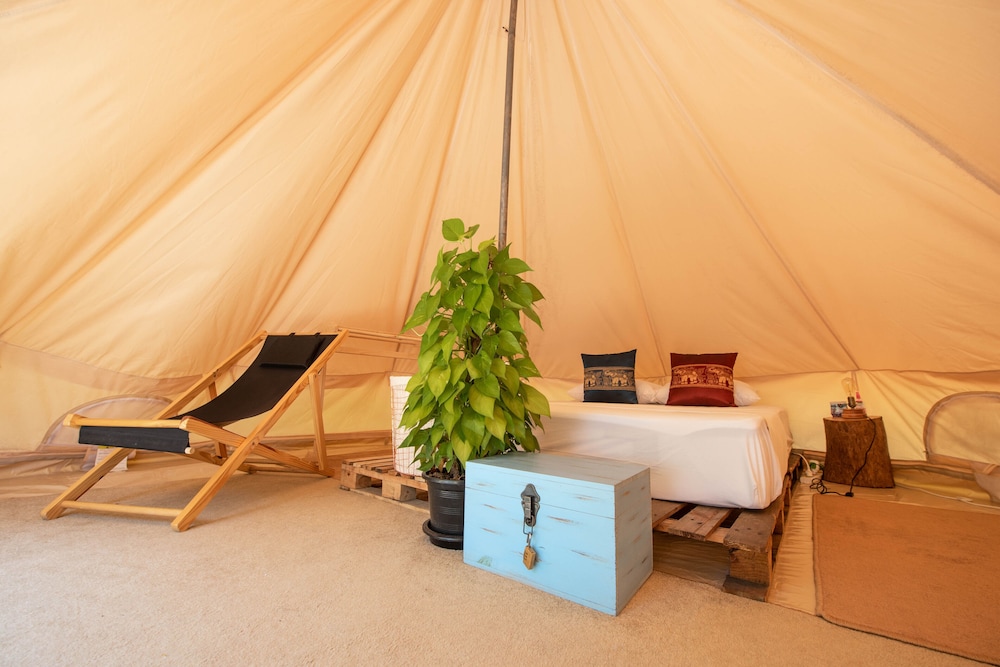 Superior Tent, Private Bathroom, Garden View - Photo 10