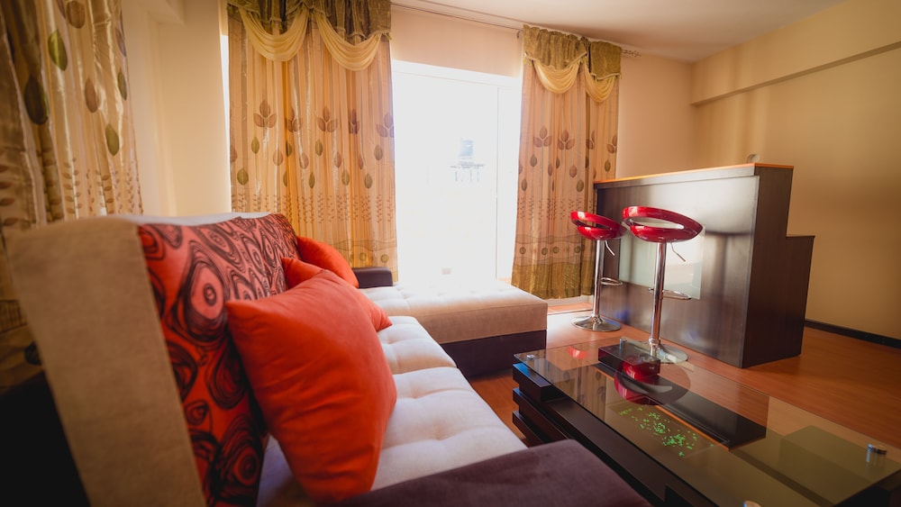 Executive Room, 1 King Bed, Non Smoking photo 2