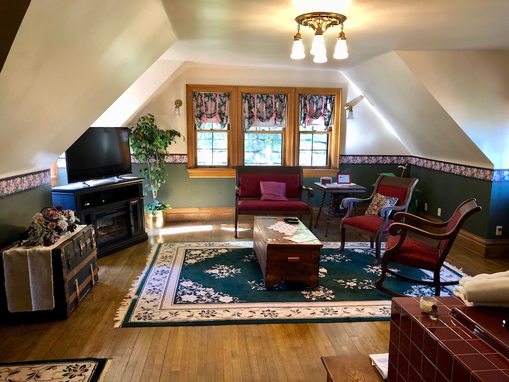 Ballroom Suite (3rd Floor)