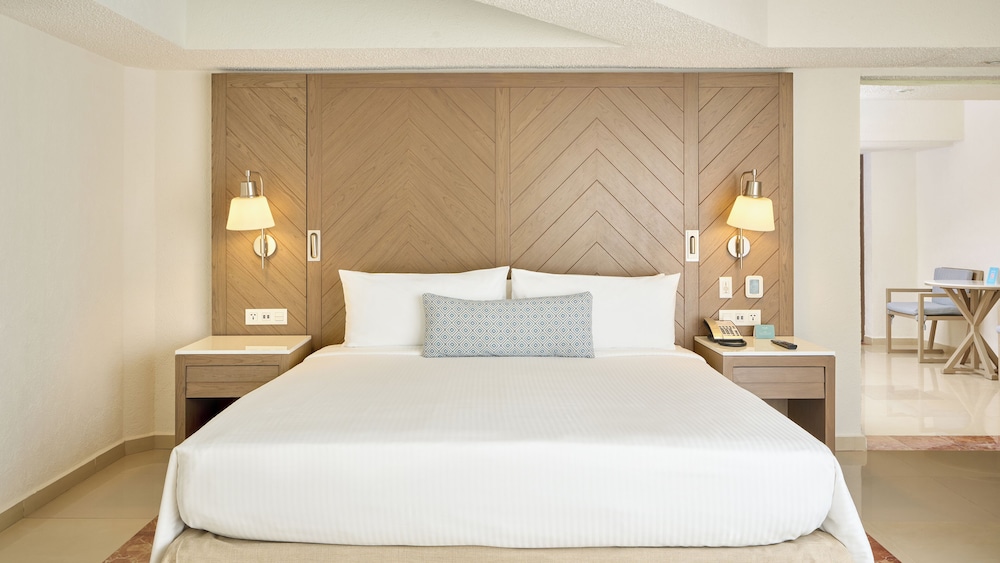 Suite, 1 Bedroom (Master)