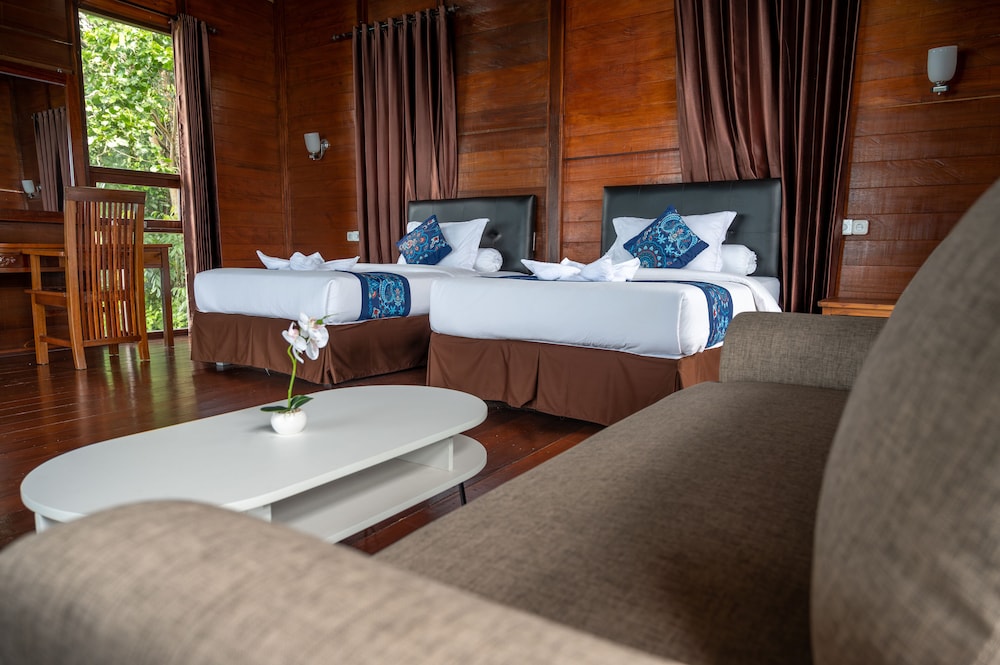 Hill Top Suite photo 3