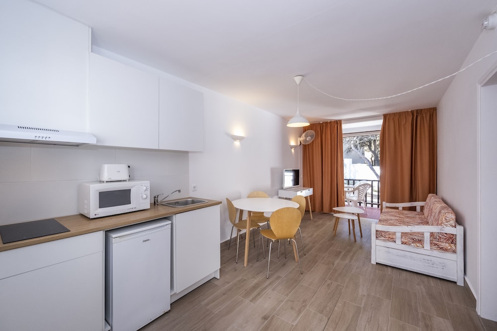 Apartment, 1 Bedroom, Balcony, Garden View (3 adults) photo 2