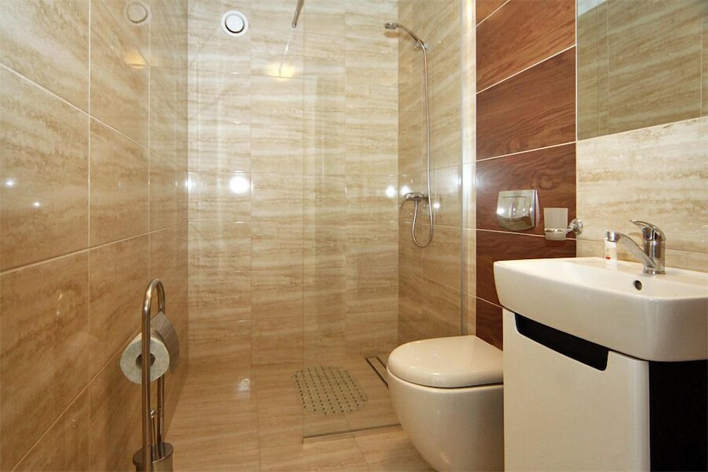 Apartment, Ground Floor photo 2