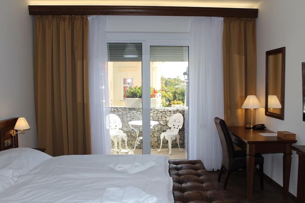 Premium Triple Room, 1 Bedroom photo 1