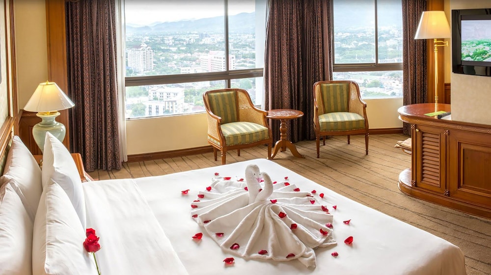 Deluxe Room, 1 King Bed - Photo 3