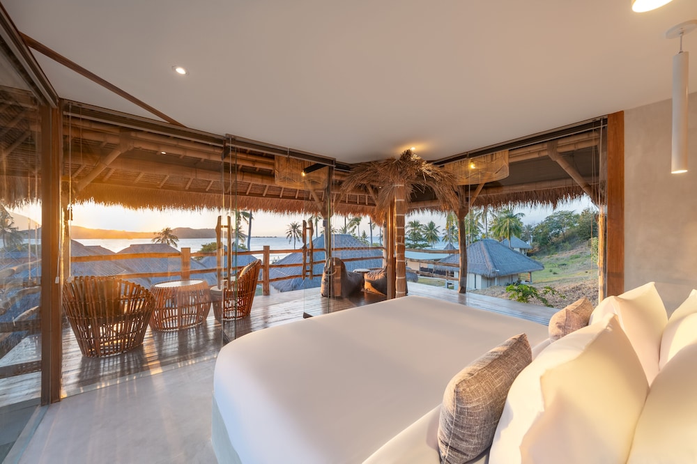 Panoramic Plunge Villa - Photo 4