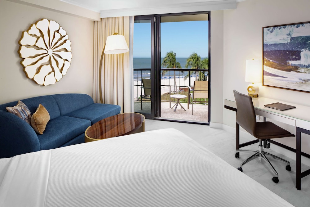 Room, 1 King Bed, Accessible, Ocean View (Hearing) - Photo 4