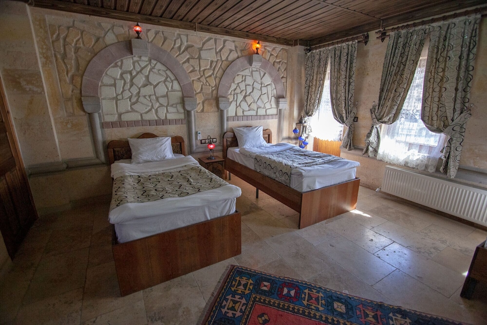 Deluxe Triple Room photo 1
