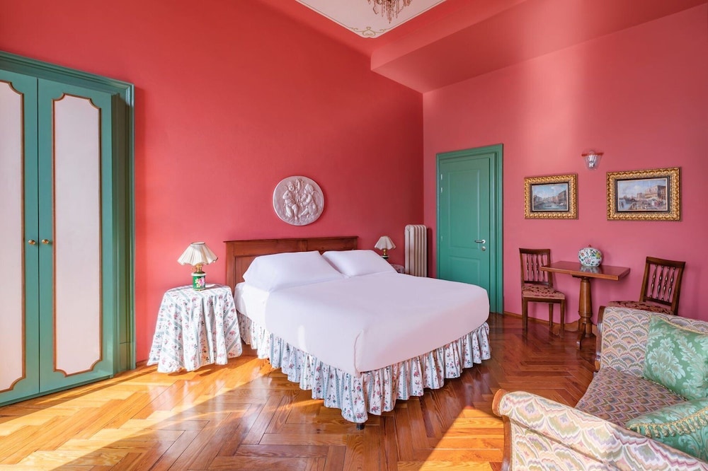 Signature Room Villa with Terrace and Lake View - Photo 3