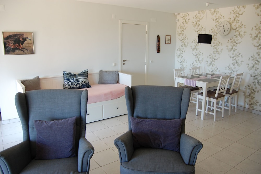 Charming 3-bedroom Villa With Wifi and Central Heating in Beautiful Santa Bárbar, 写真 26