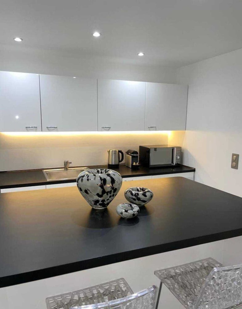 Apartment photo 2