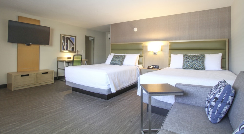 Room, 2 Queen Beds photo 1