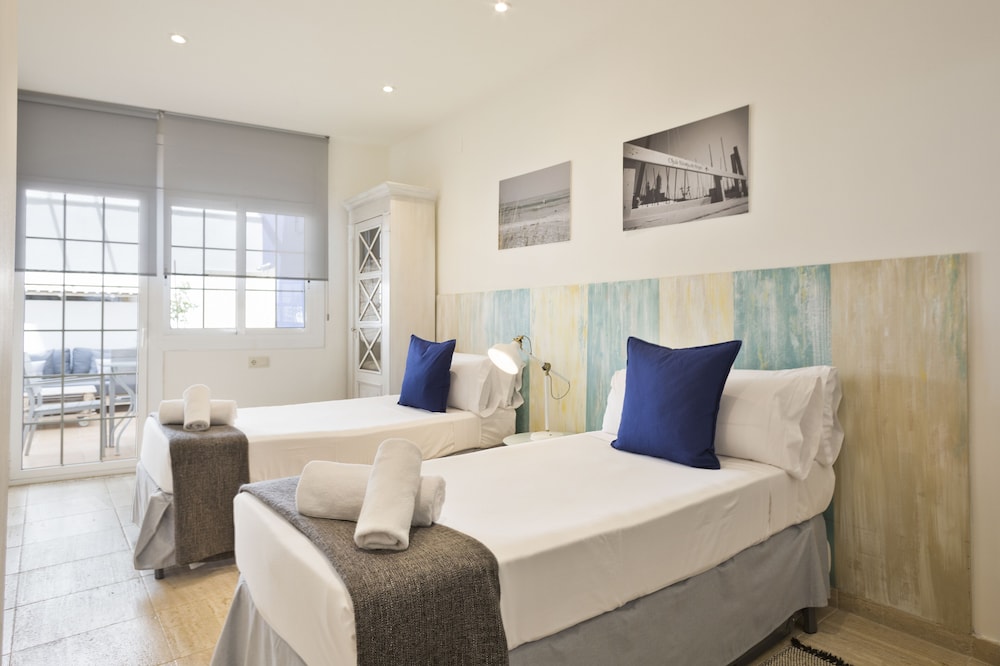 Luxury Apartment, 2 Bedrooms, Patio, Sea View (Paseo de la Ribera 44) photo 3
