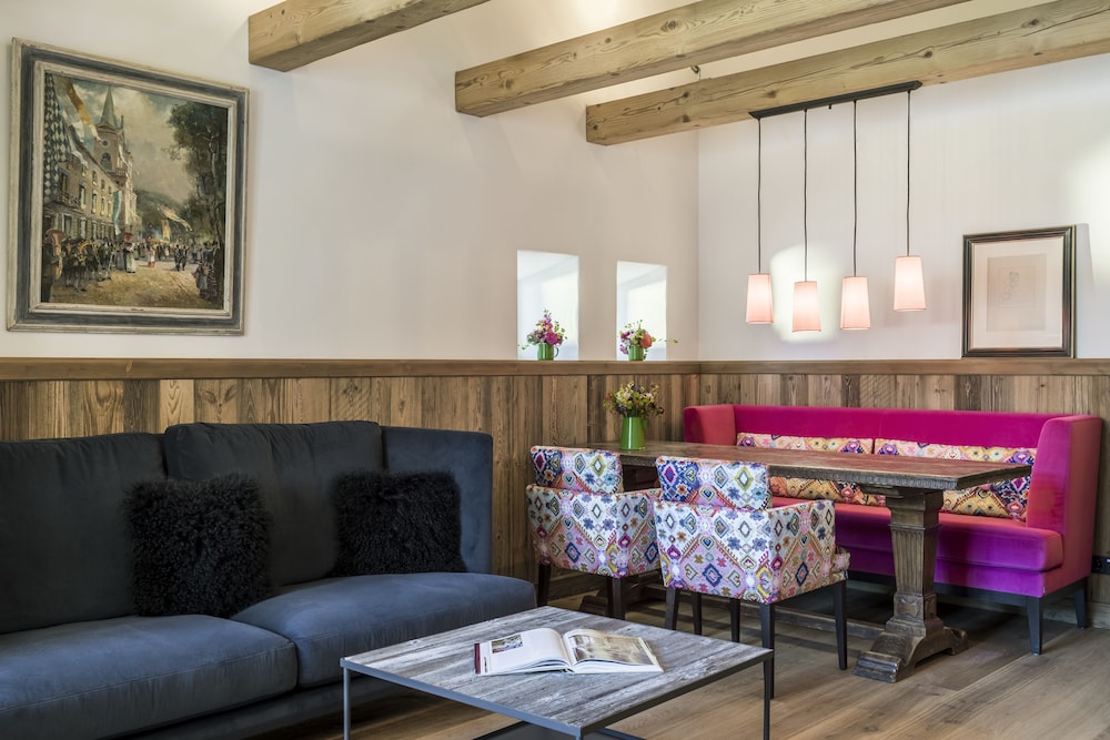 Country Style Chalet with Garden