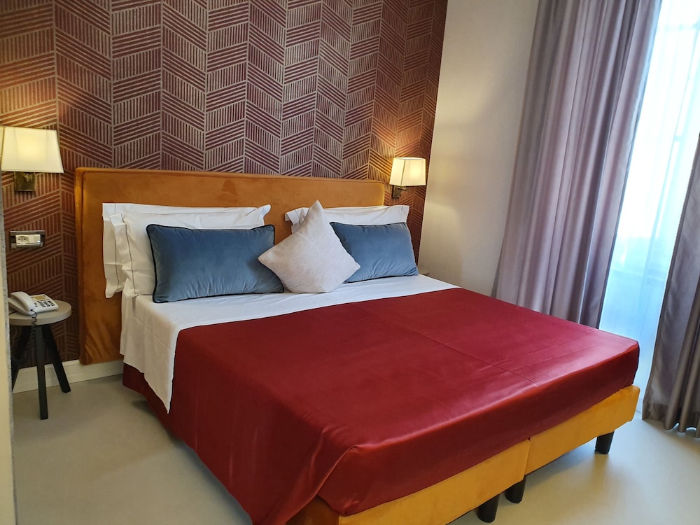Superior Double or Twin Room photo 2