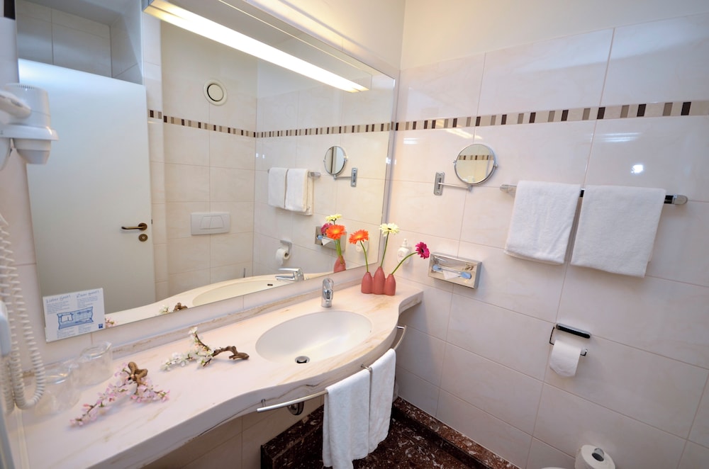 Double Room - Photo 7