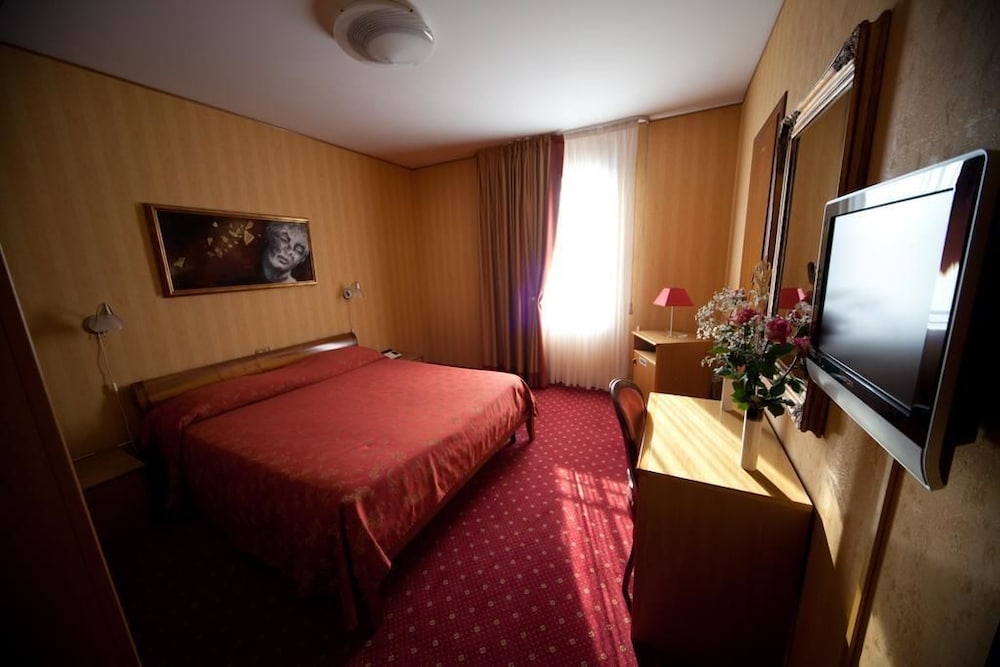 Triple Room - Photo 1