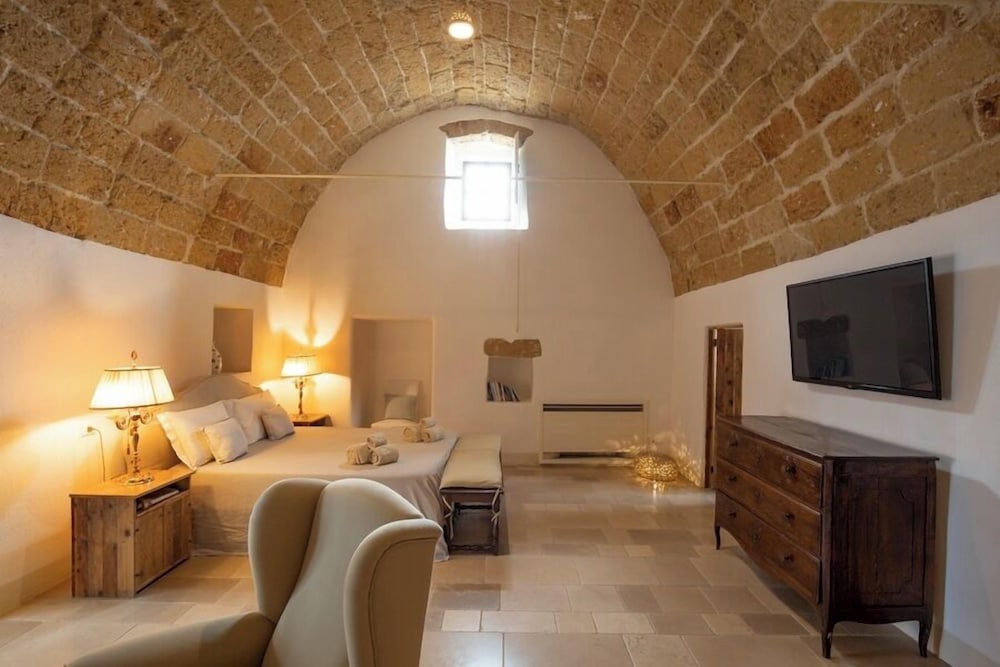 Royal Suite photo 2