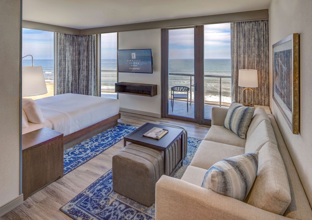 Suite, 1 King Bed, Oceanfront (One Room) - Photo 1