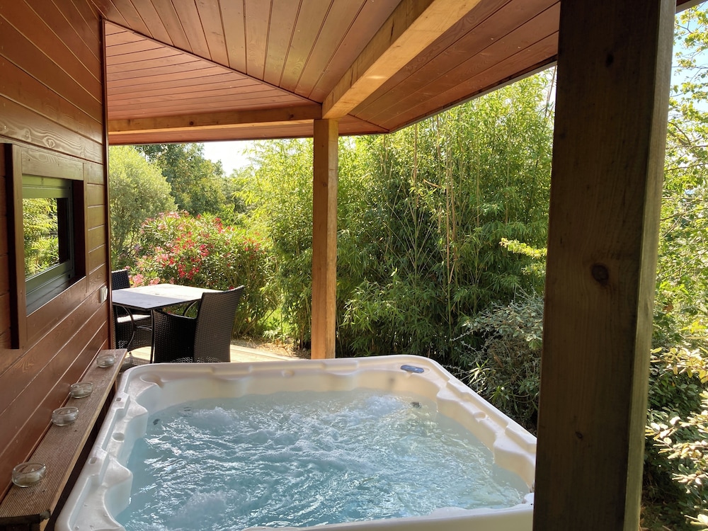 Romantic Cabin, Hot Tub (Cabane du Potager) photo 1