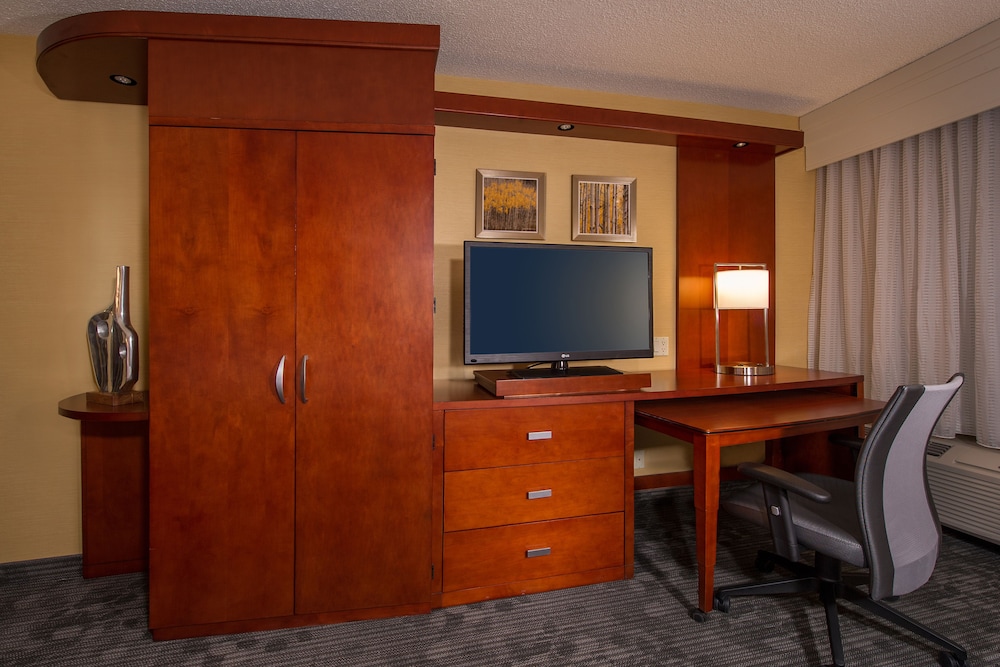 Room, 1 King Bed - Photo 1