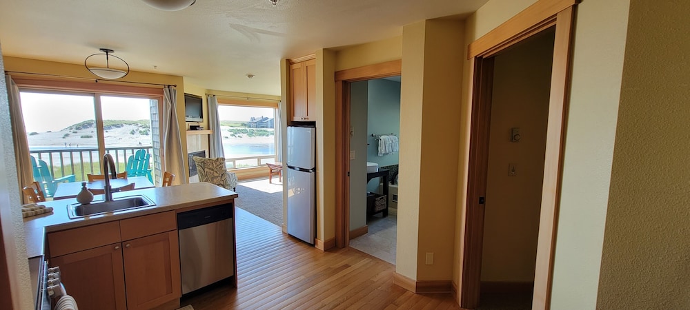 Osprey Suite – Second Floor Ocean Front View photo 1