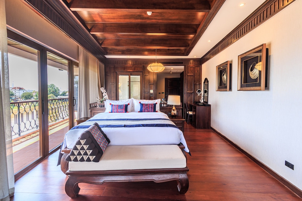 Luxury Suite, Balcony, River View