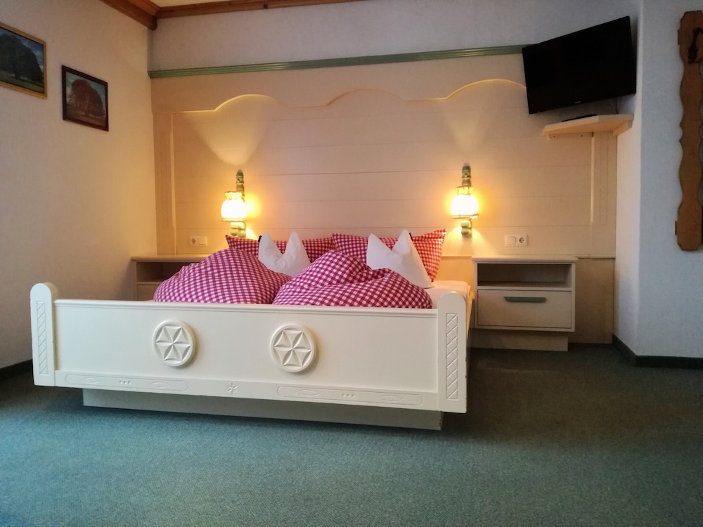 Basic Quadruple Room, 1 Bedroom, Non Smoking photo 1