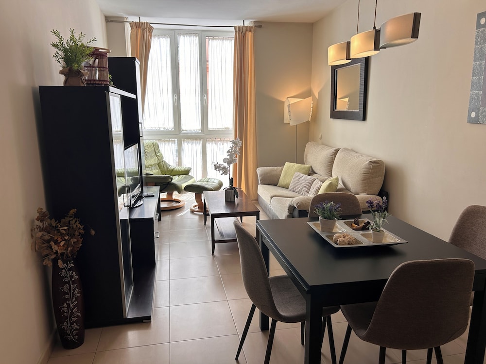 Family Apartment, 2 Bedrooms, Kitchen, City View