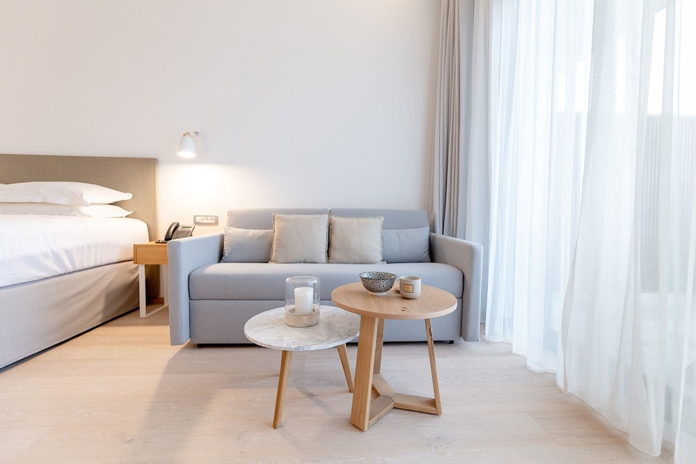 Superior Triple Room, Balcony, Sea View - Photo 5