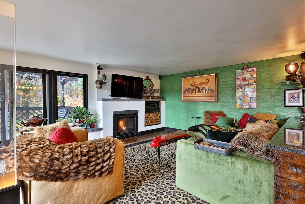 House, 2 Bedrooms