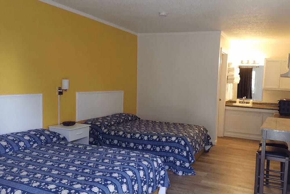 Comfort Room, 2 Double Beds, Kitchenette, Ground Floor photo 1