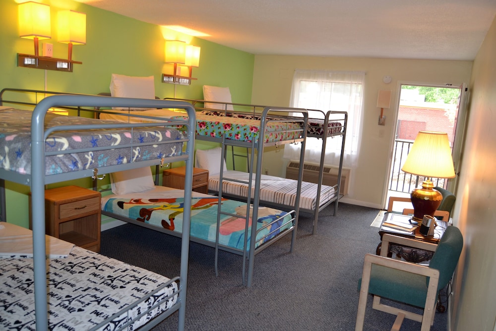 Group Dormitory Room photo 2