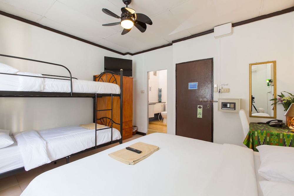 Quad Room