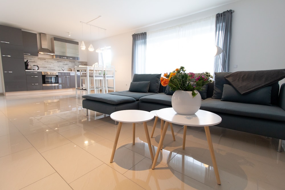 Design Apartment, 2 Bedrooms, Garden View