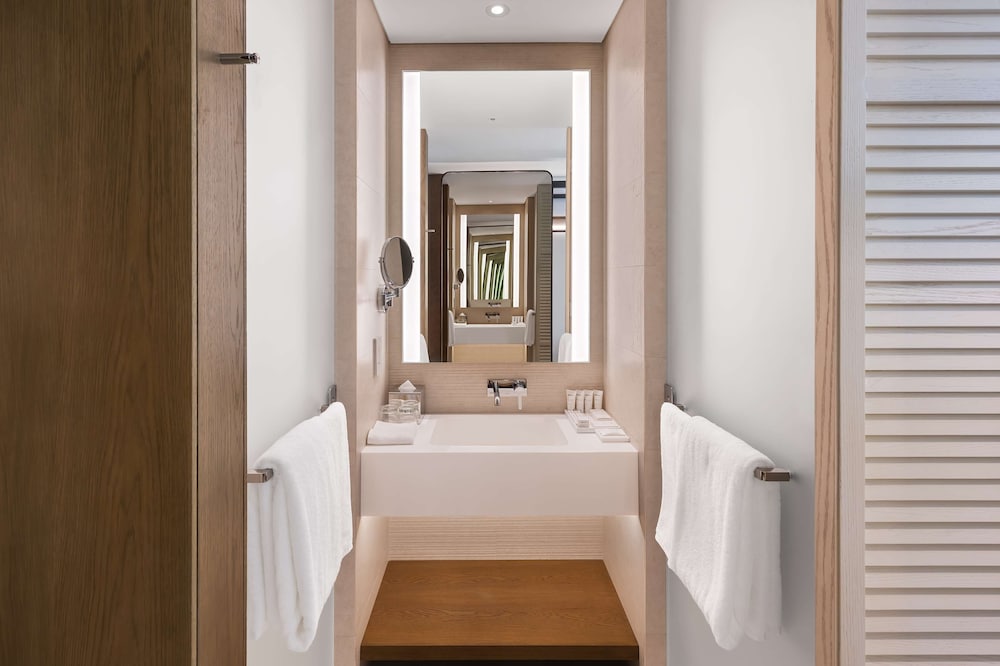 Superior Room, Partial Sea View