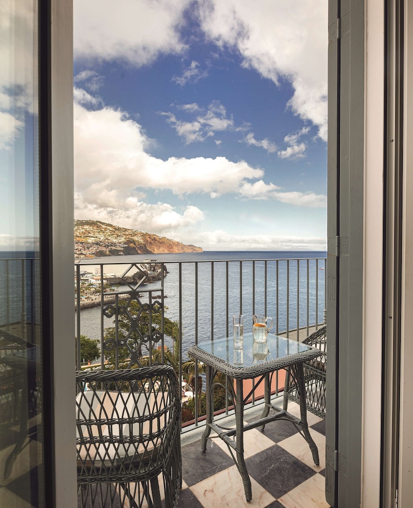 Deluxe Room, Sea View - Photo 5