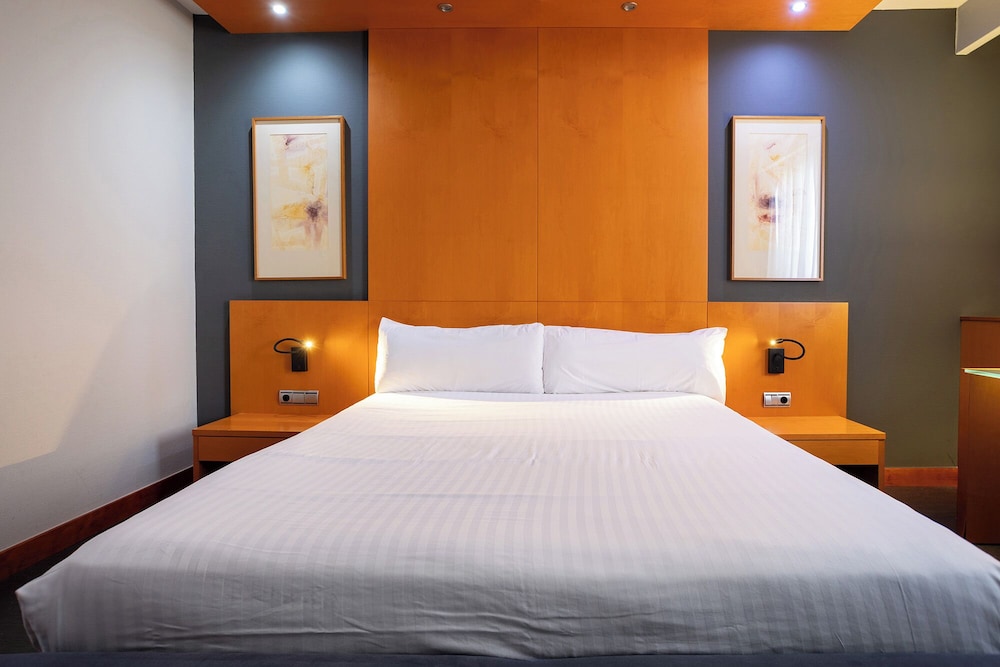 Premium Double Room - Photo 6