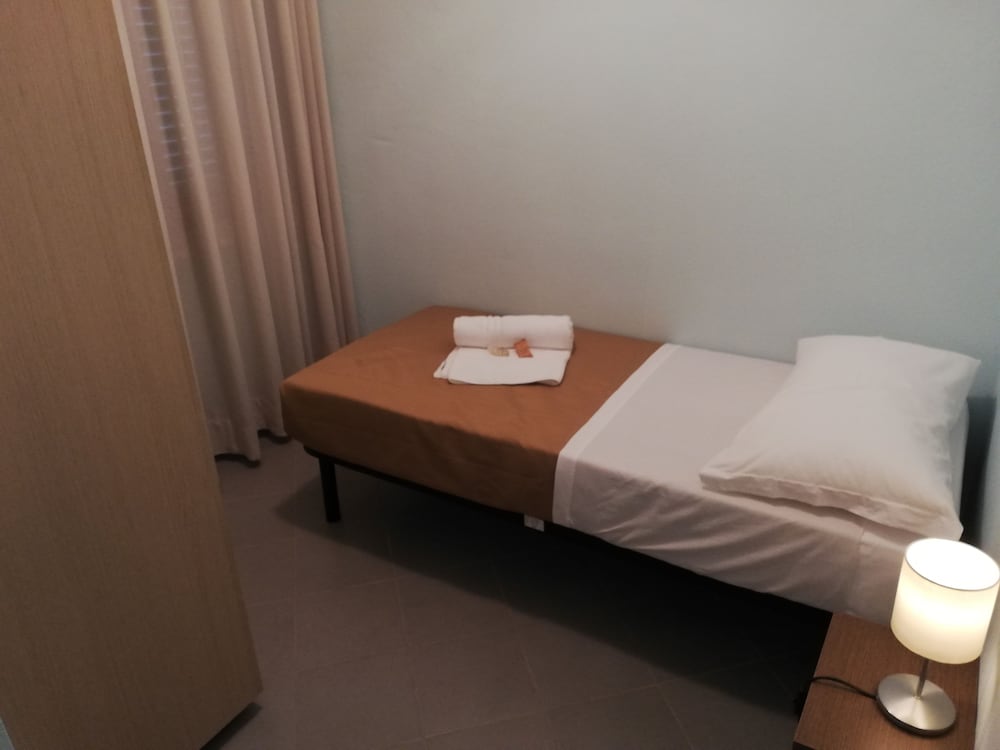 Standard Triple Room photo 3