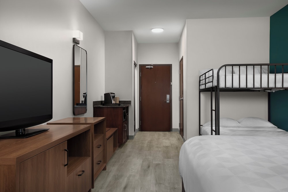 Standard Room, Multiple Beds photo 2