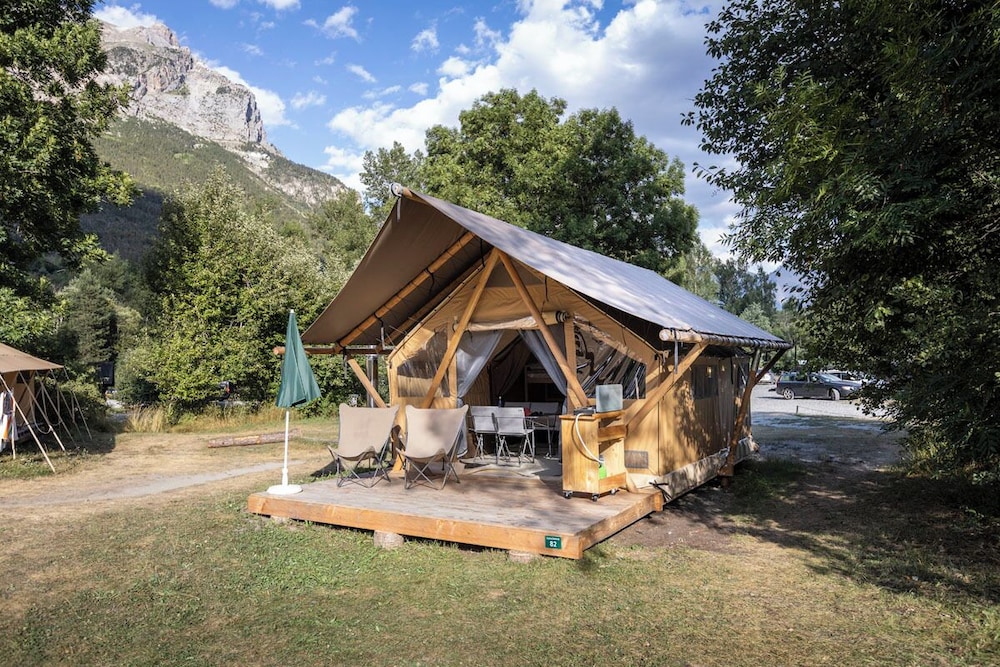 Deluxe Tent (Trappeur II) photo 1